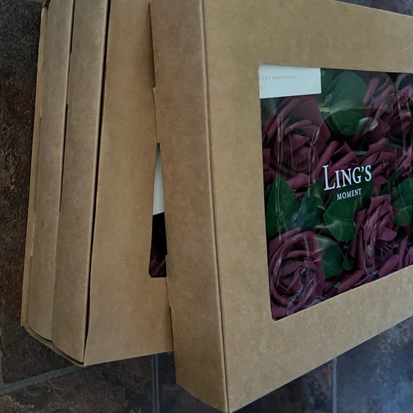 Ling’s Moment Burgundy Foam Roses - Picture 2 of 4